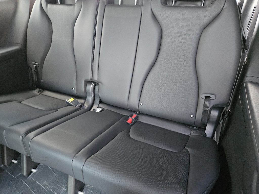 Thumbnail: 2027 Kia Carnival - 9
