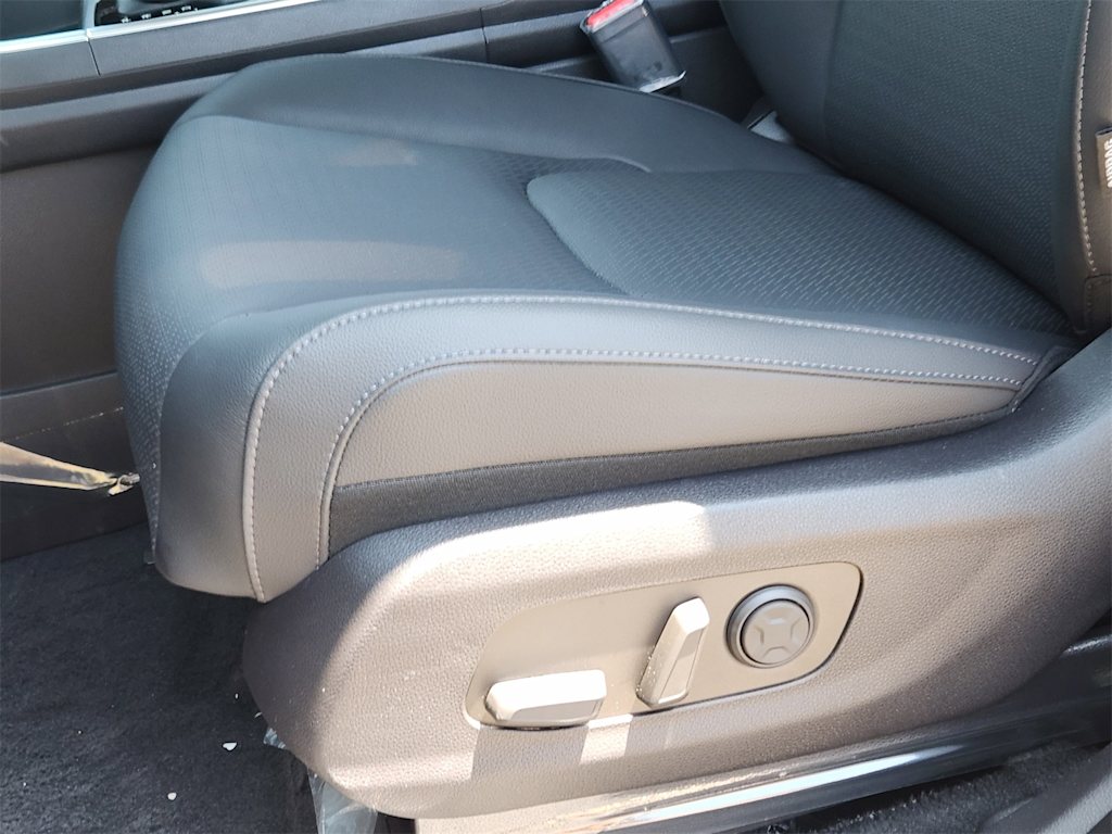 Thumbnail: 2026 Kia Carnival - 26