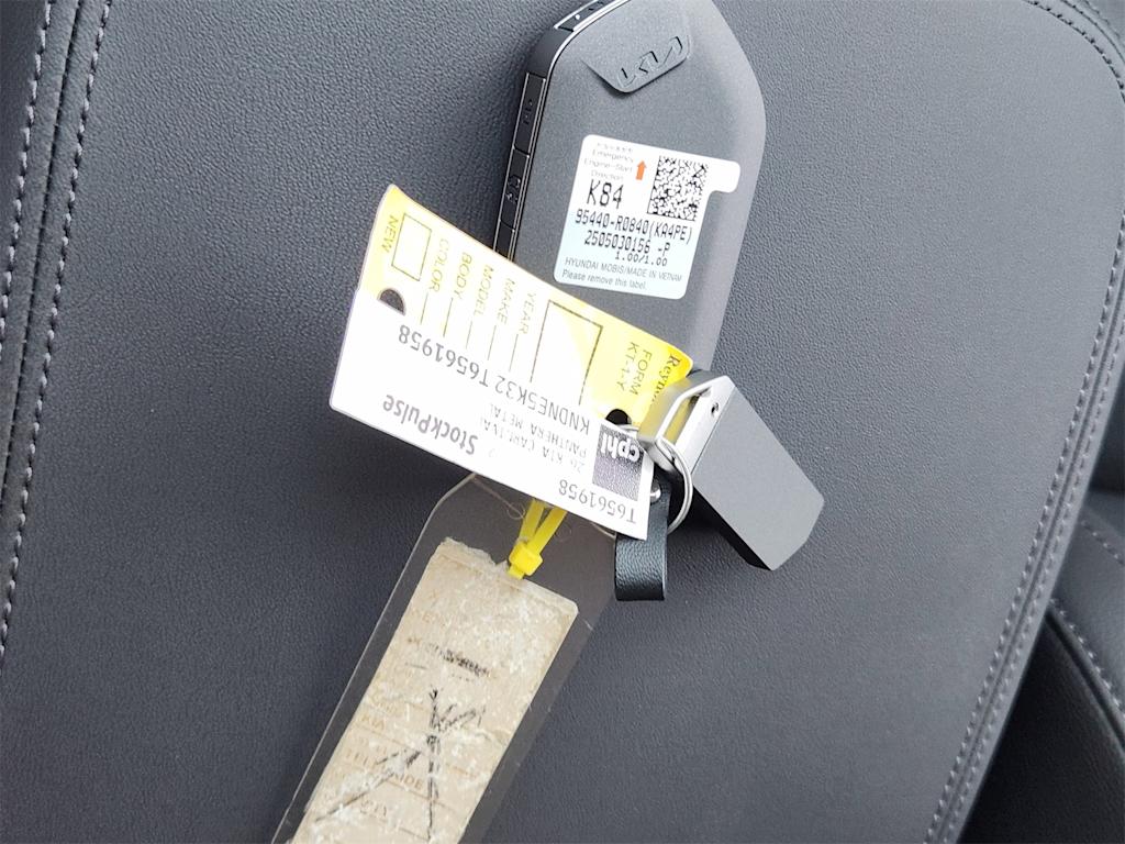 Thumbnail: 2026 Kia Carnival - 16