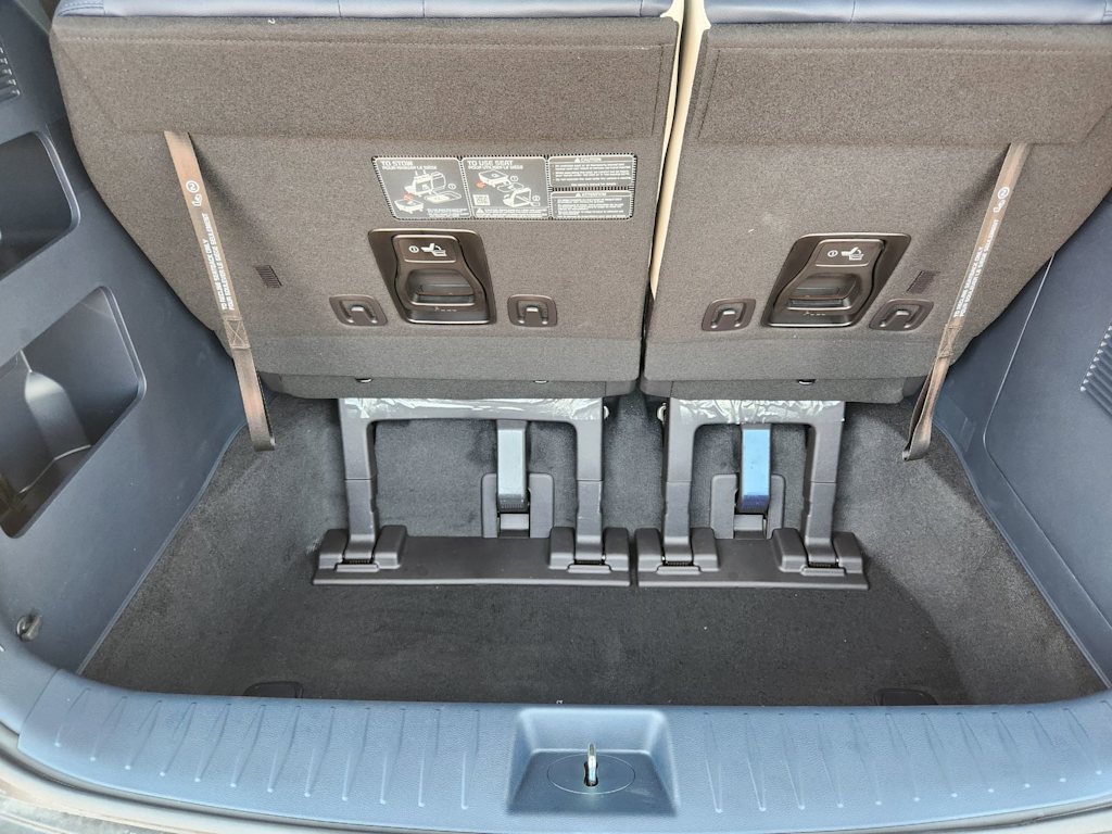 Thumbnail: 2026 Kia Carnival - 32