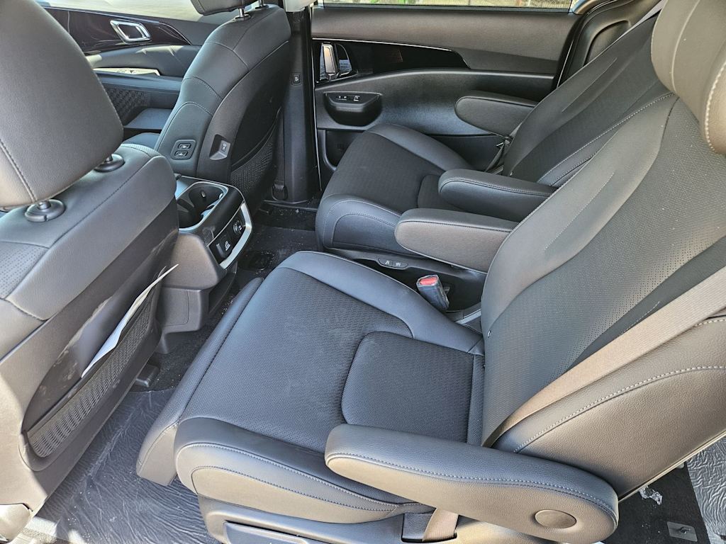 Thumbnail: 2026 Kia Carnival - 9