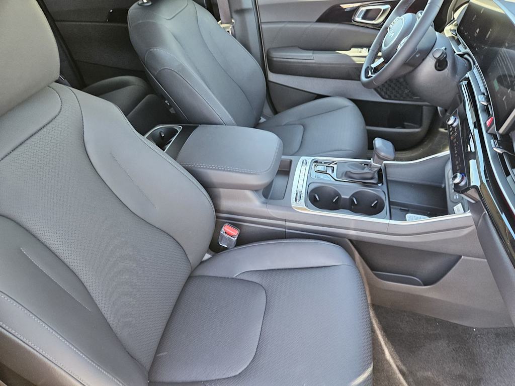 Thumbnail: 2026 Kia Carnival - 17