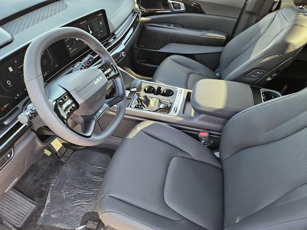 Thumbnail: 2027 Kia Carnival - 7