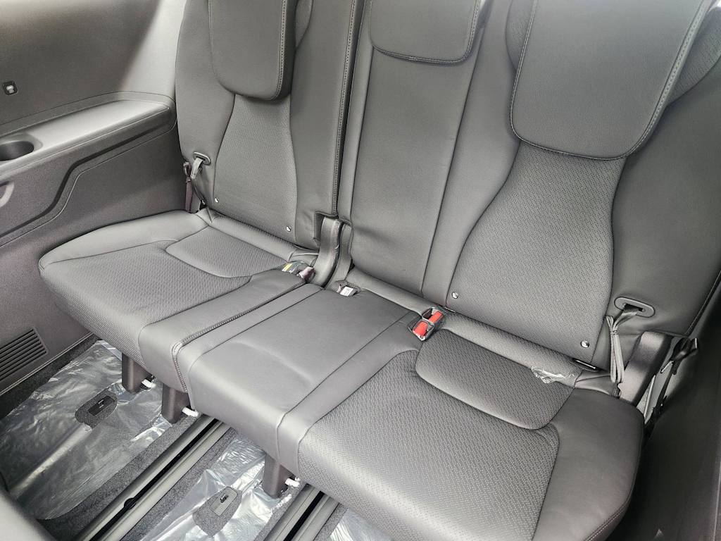 Thumbnail: 2026 Kia Carnival - 26