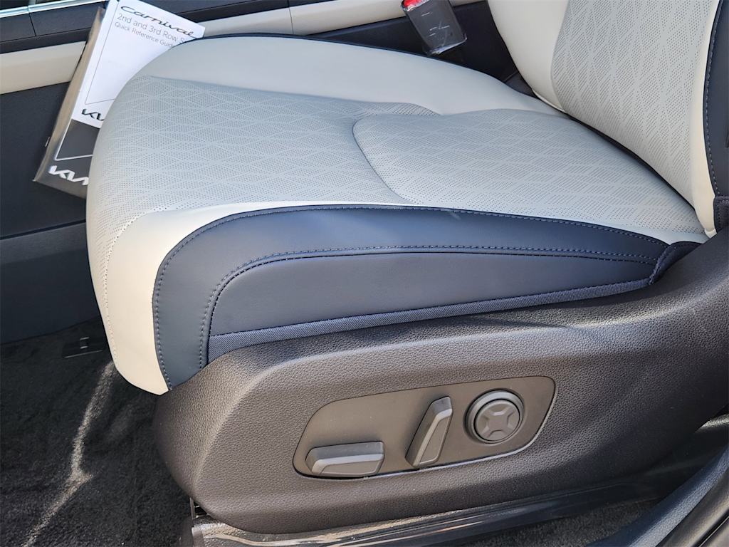 Thumbnail: 2026 Kia Carnival - 25