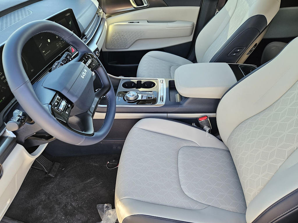 Thumbnail: 2027 Kia Carnival - 9