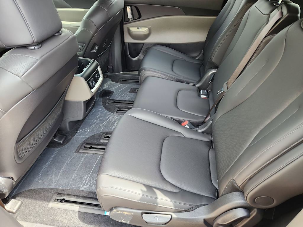 Thumbnail: 2026 Kia Carnival - 9