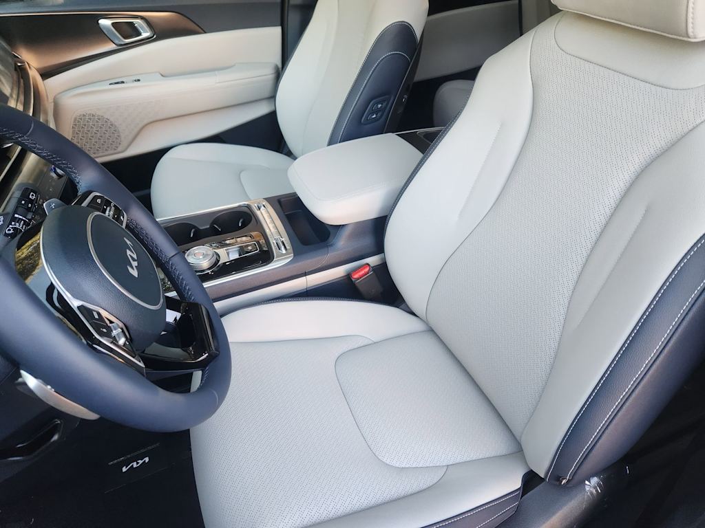 Thumbnail: 2026 Kia Carnival - 9