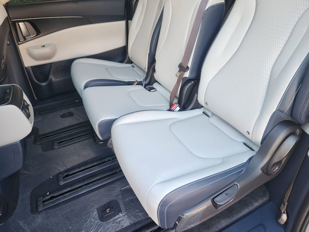 Thumbnail: 2026 Kia Carnival - 27