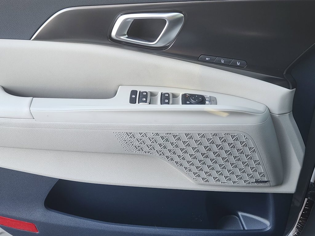 Thumbnail: 2026 Kia Carnival - 16