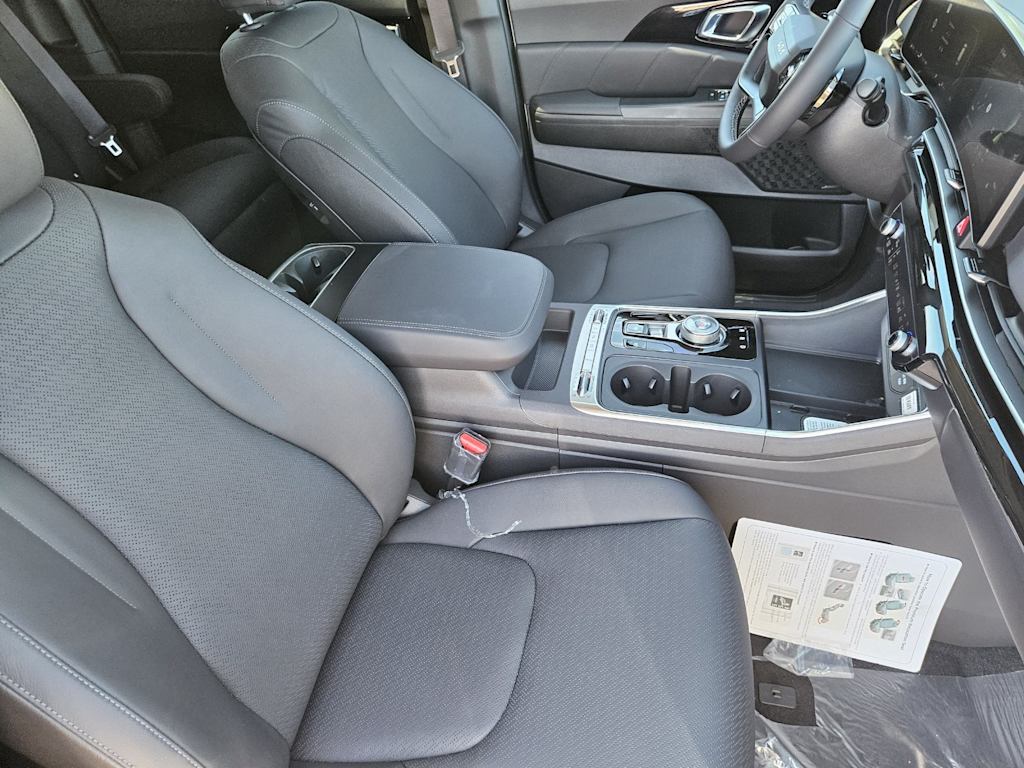 Thumbnail: 2027 Kia Carnival - 17
