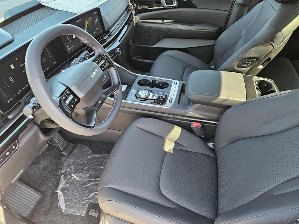 Thumbnail: 2027 Kia Carnival - 7