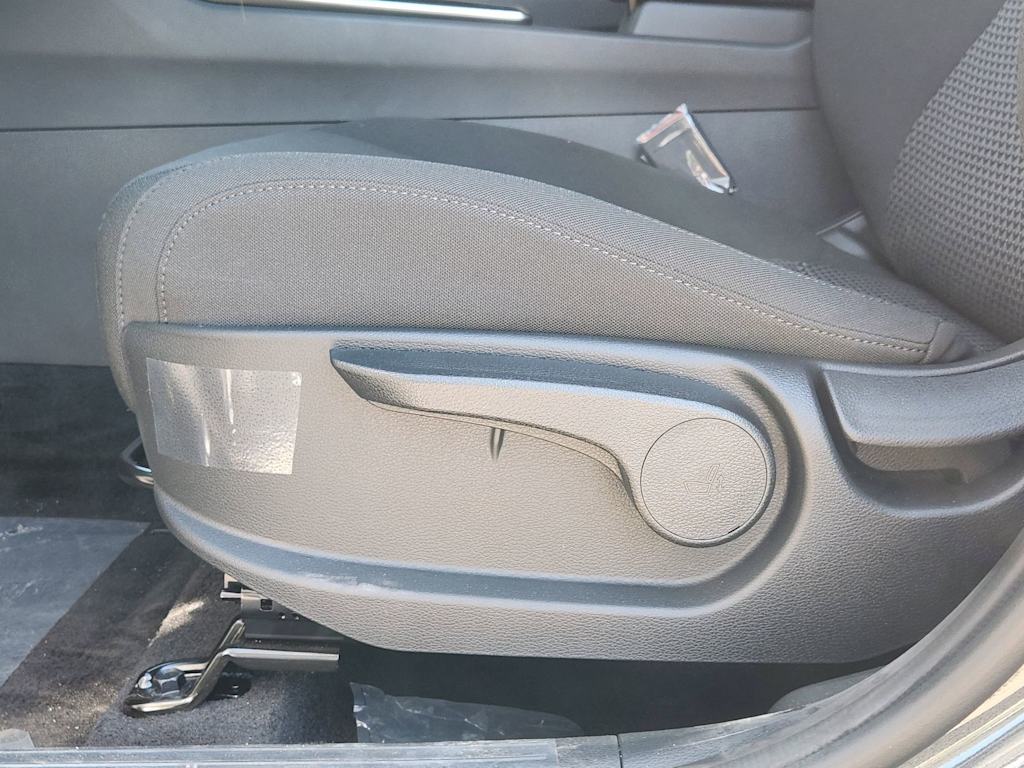 Thumbnail: 2026 Kia Sportage - 25