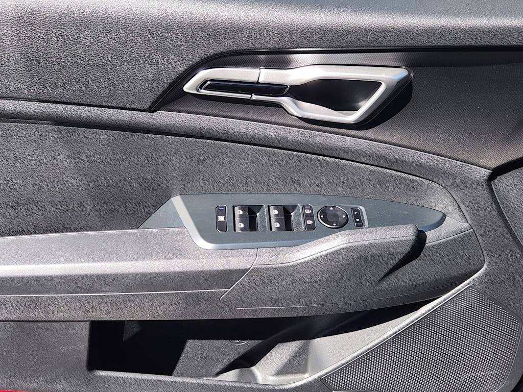 Thumbnail: 2026 Kia Sportage - 24