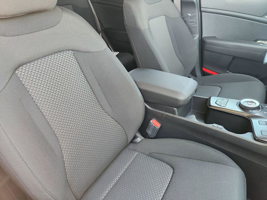 Thumbnail: 2026 Kia Sportage - 10