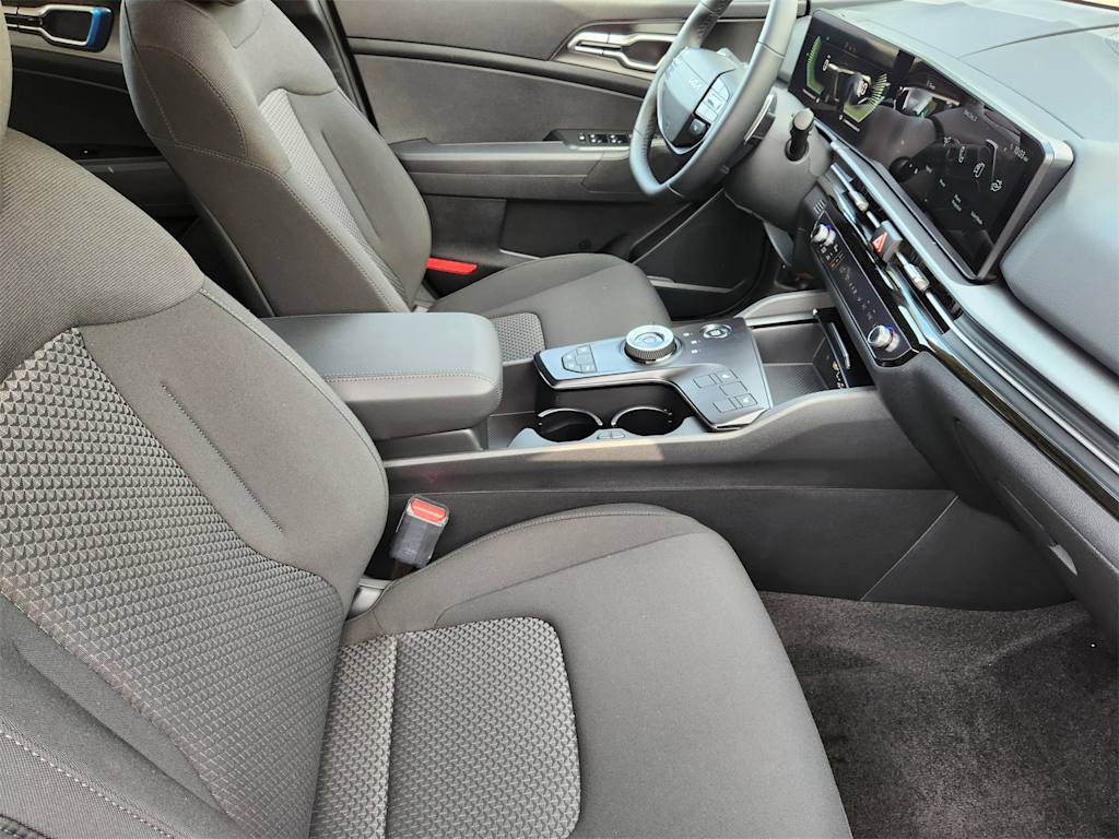 Thumbnail: 2026 Kia Sportage - 10