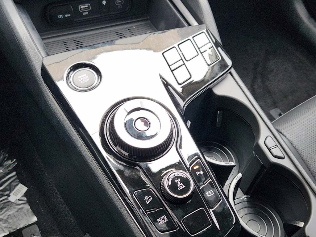 Thumbnail: 2025 Kia Sportage - 12