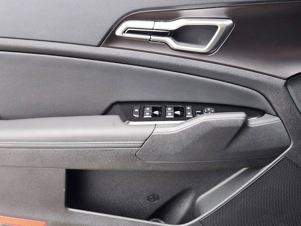 Thumbnail: 2025 Kia Sportage - 21