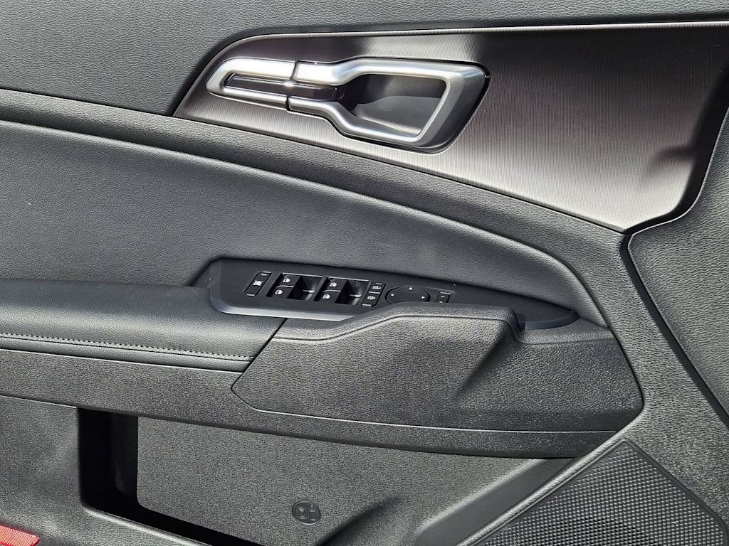 Thumbnail: 2027 Kia Sportage - 22