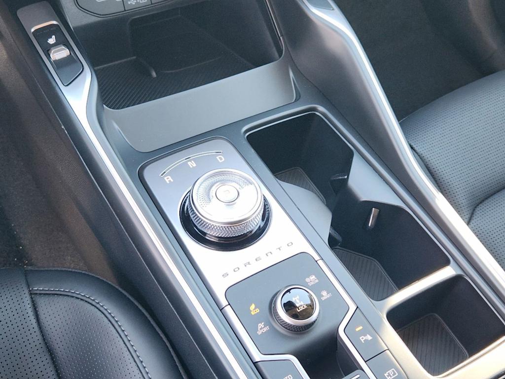 Thumbnail: 2025 Kia Sorento - 11