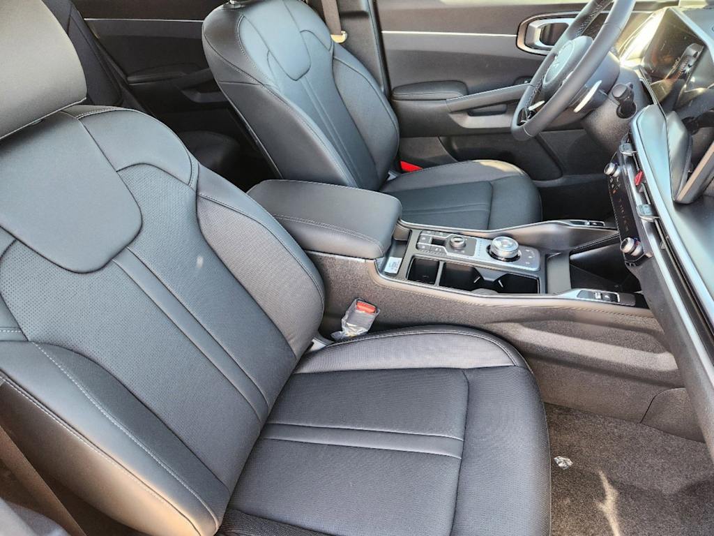 Thumbnail: 2025 Kia Sorento - 17