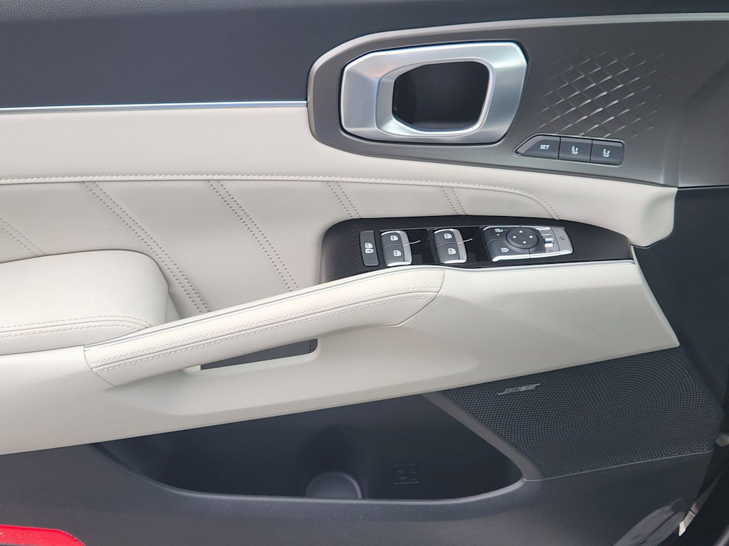 Thumbnail: 2026 Kia Sorento - 26