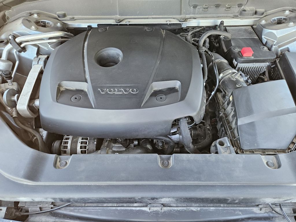 Thumbnail: 2018 Volvo XC60 - 6