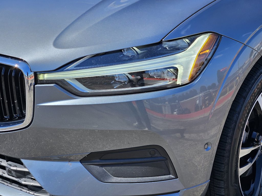 Thumbnail: 2018 Volvo XC60 - 18