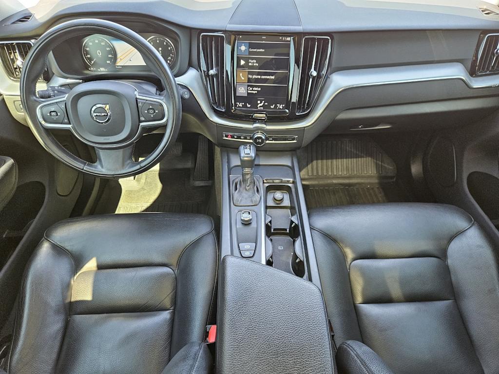 Thumbnail: 2018 Volvo XC60 - 2