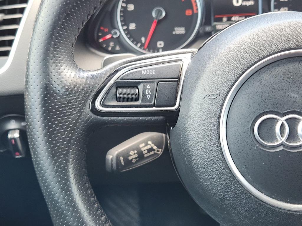 Thumbnail: 2013 Audi Q5 - 31