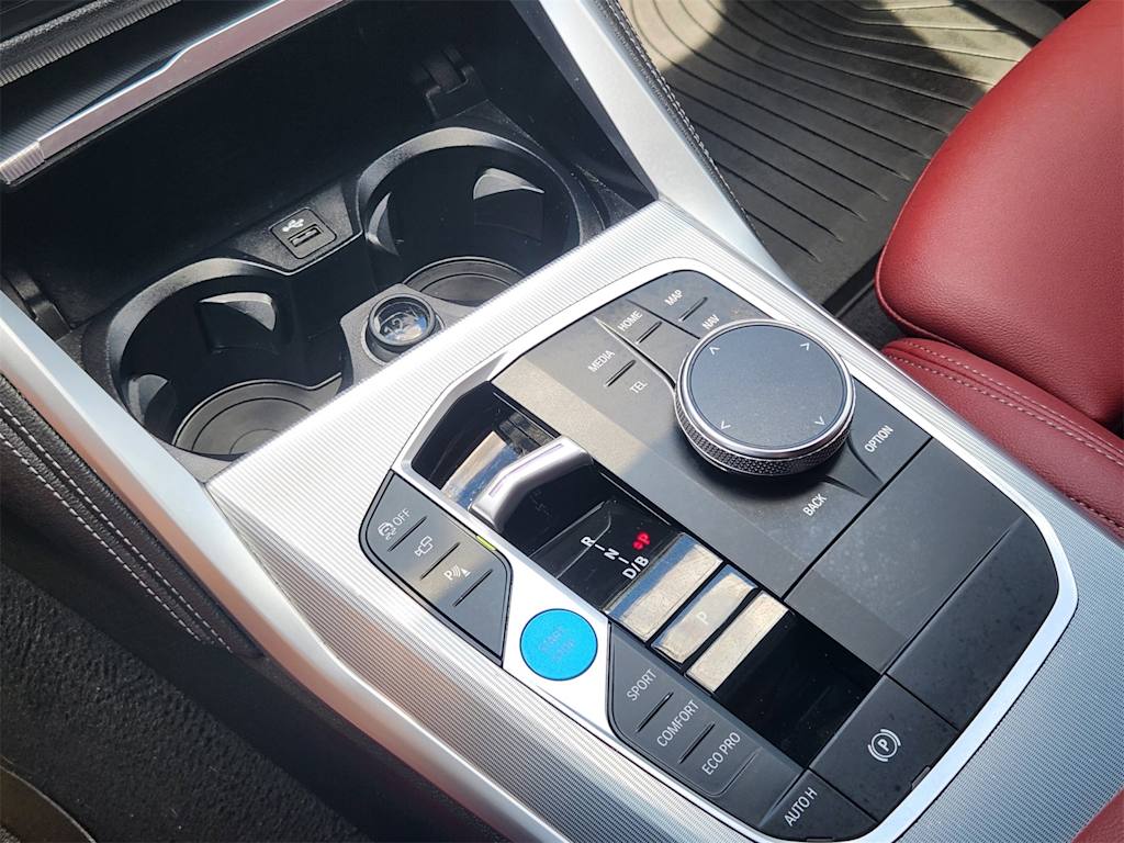 Thumbnail: 2024 BMW i4 - 13