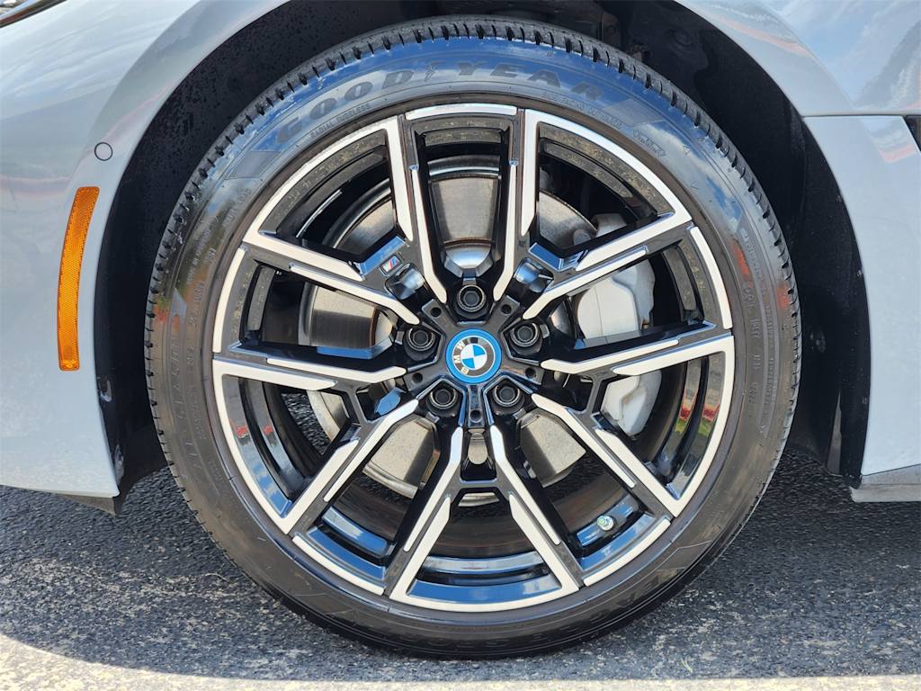 Thumbnail: 2024 BMW i4 - 21