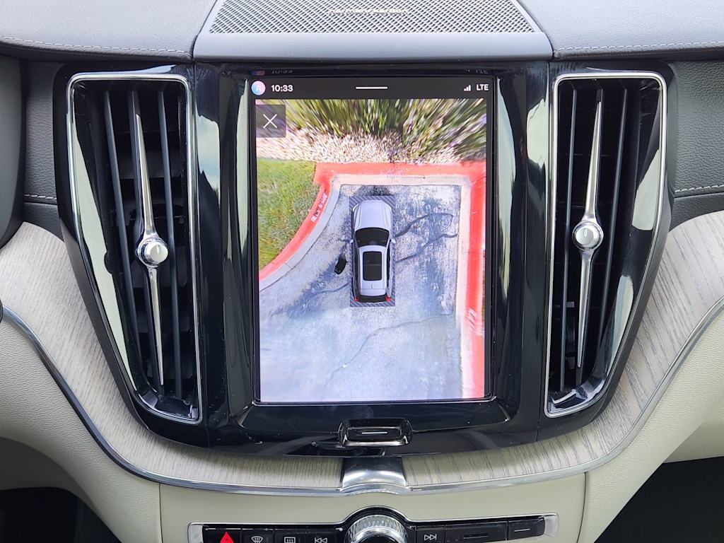 Thumbnail: 2023 Volvo XC60 - 12