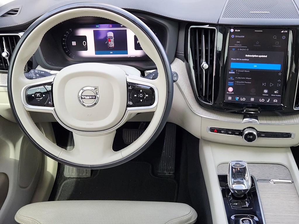 Thumbnail: 2023 Volvo XC60 - 8