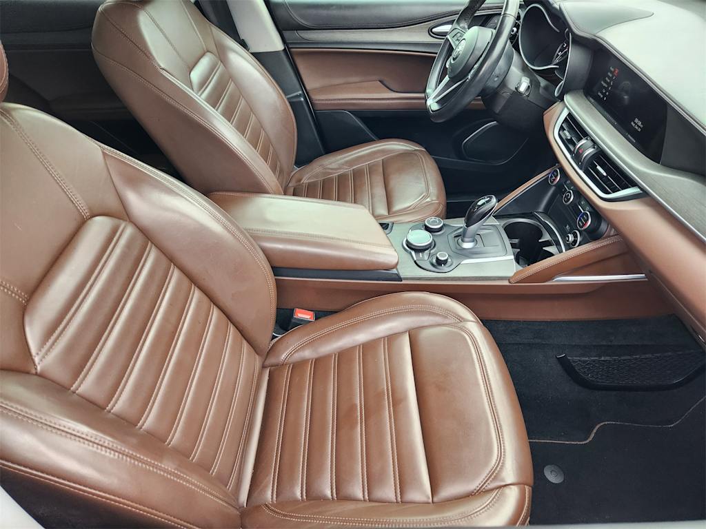 Thumbnail: 2019 Alfa Romeo Stelvio - 10