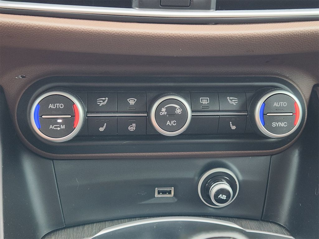 Thumbnail: 2019 Alfa Romeo Stelvio - 26