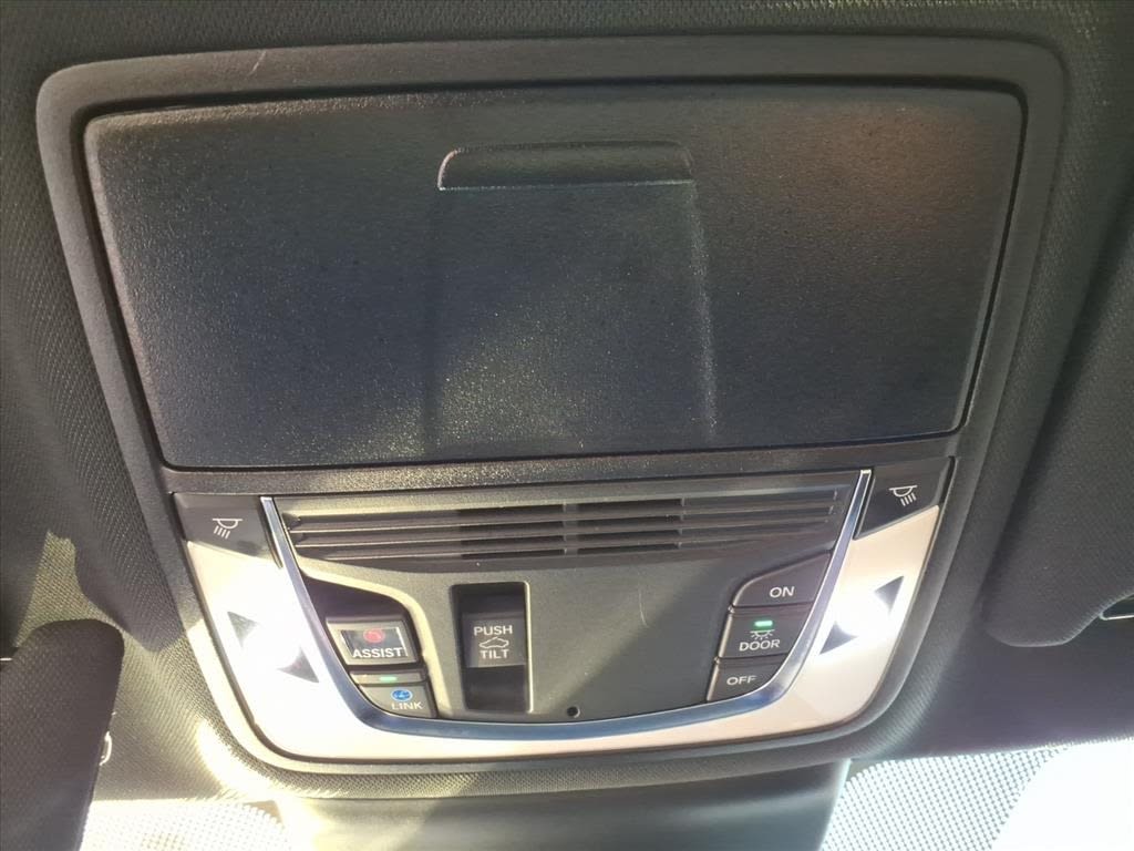 Thumbnail: 2023 Acura TLX - 26