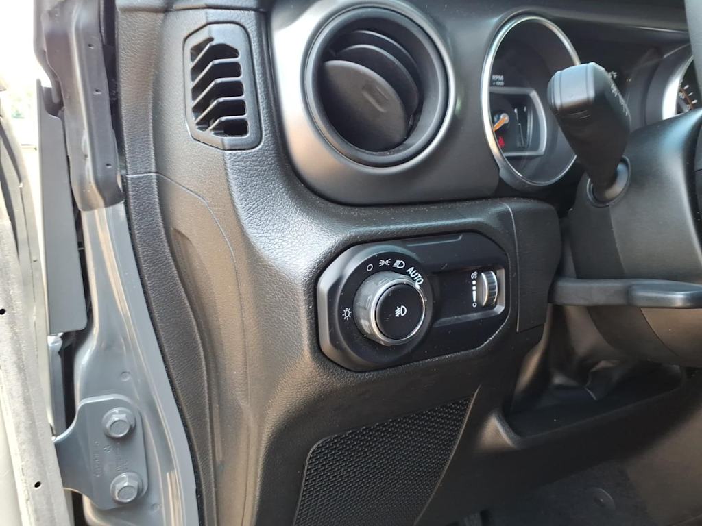 Thumbnail: 2023 Jeep Wrangler - 21