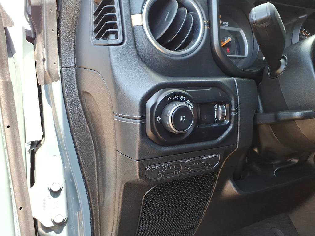 Thumbnail: 2024 Jeep Wrangler - 20