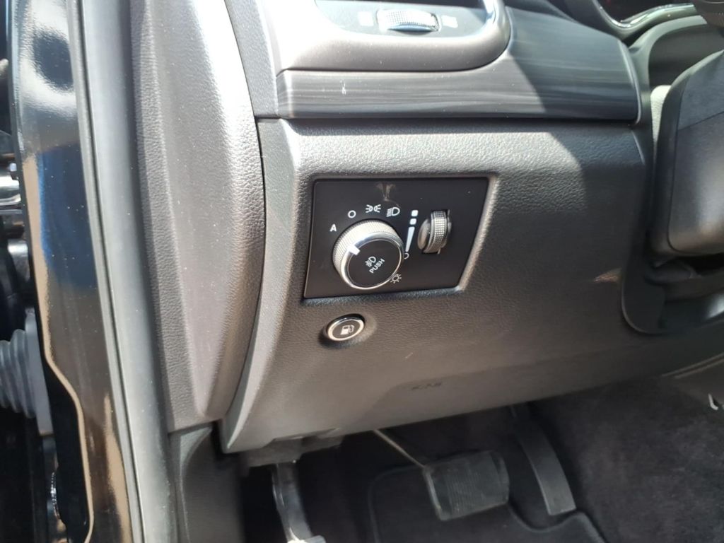 Thumbnail: 2019 Jeep Grand Cherokee - 20