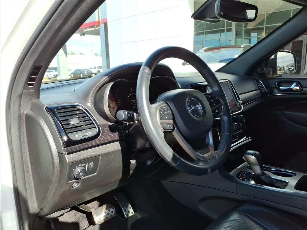 Thumbnail: 2019 Jeep Grand Cherokee - 6