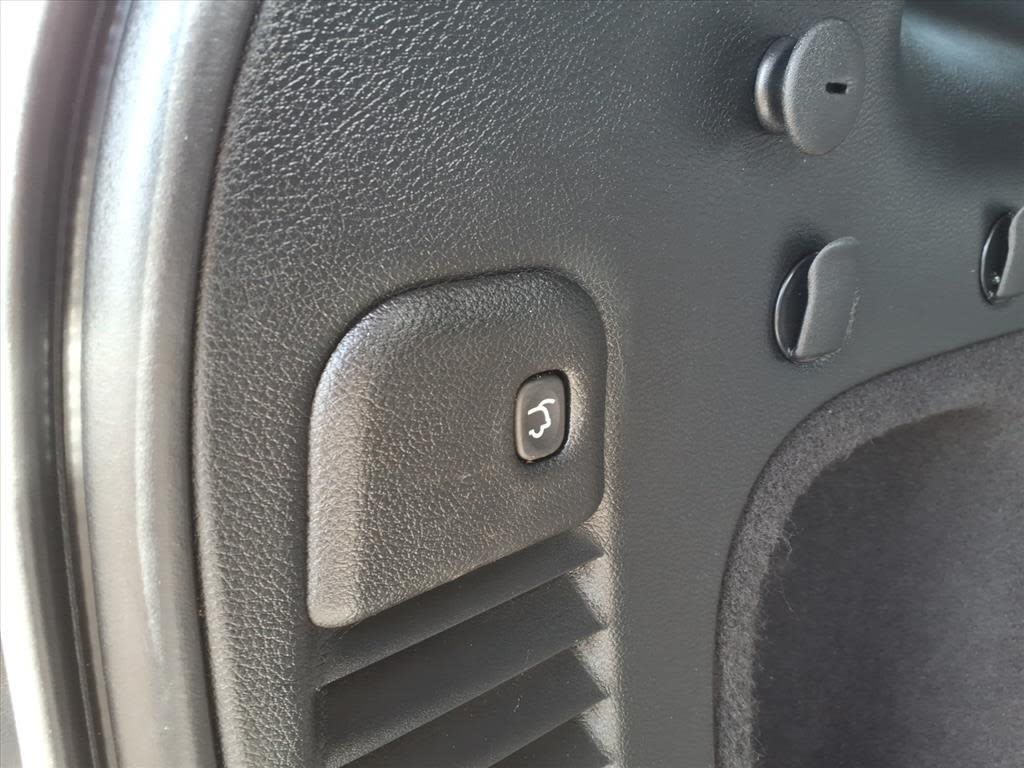 Thumbnail: 2019 Jeep Grand Cherokee - 17