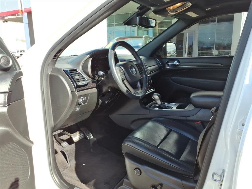 Thumbnail: 2019 Jeep Grand Cherokee - 28