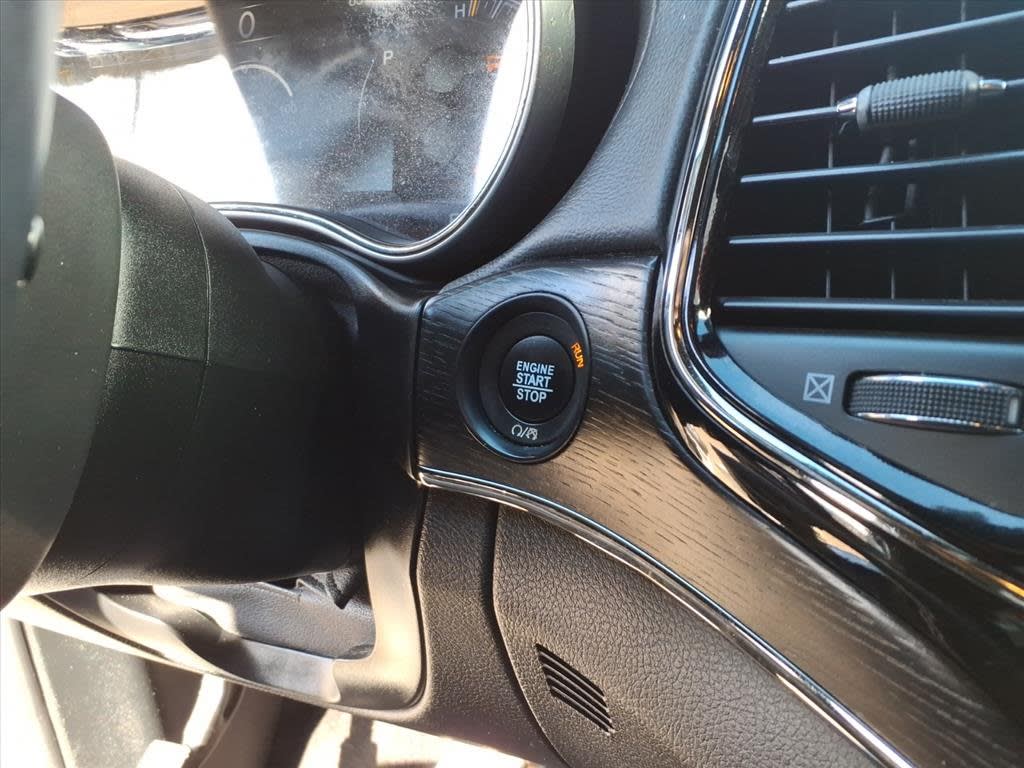 Thumbnail: 2019 Jeep Grand Cherokee - 11