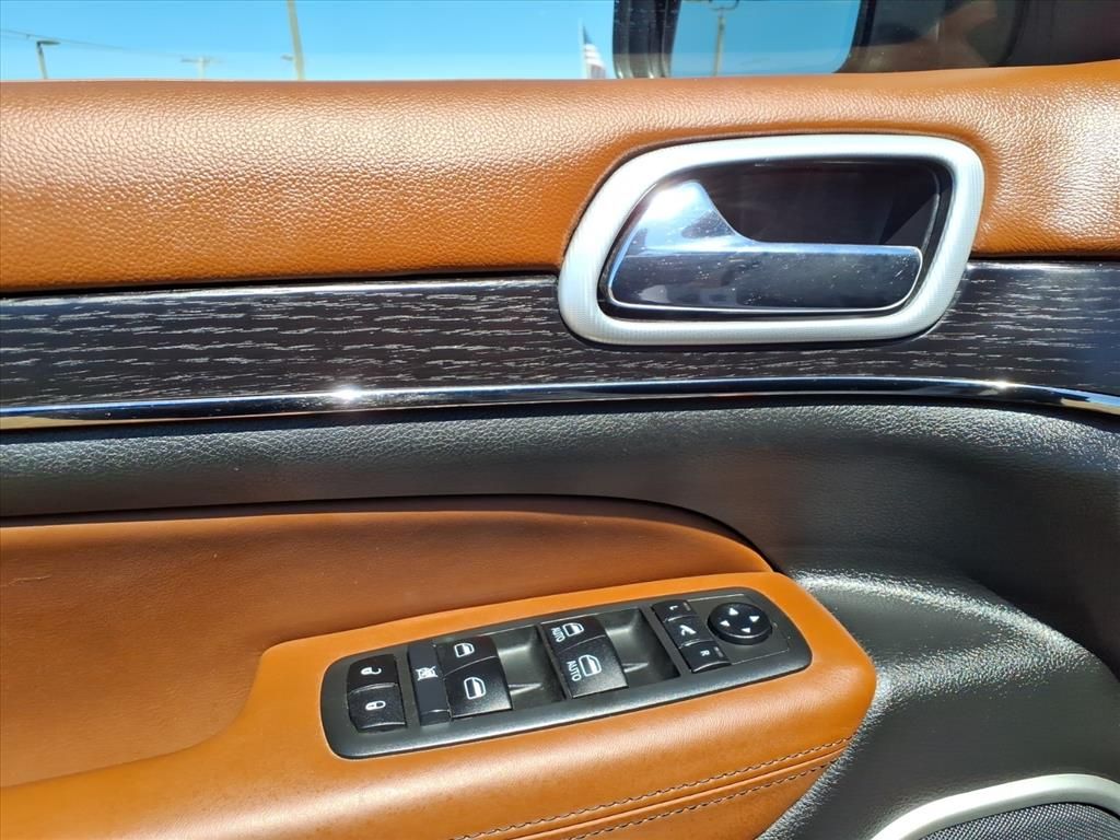 Thumbnail: 2021 Jeep Grand Cherokee - 19