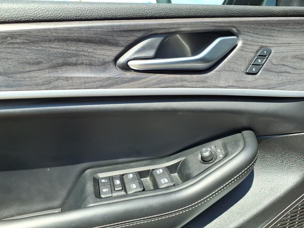 Thumbnail: 2025 Jeep Grand Cherokee - 19