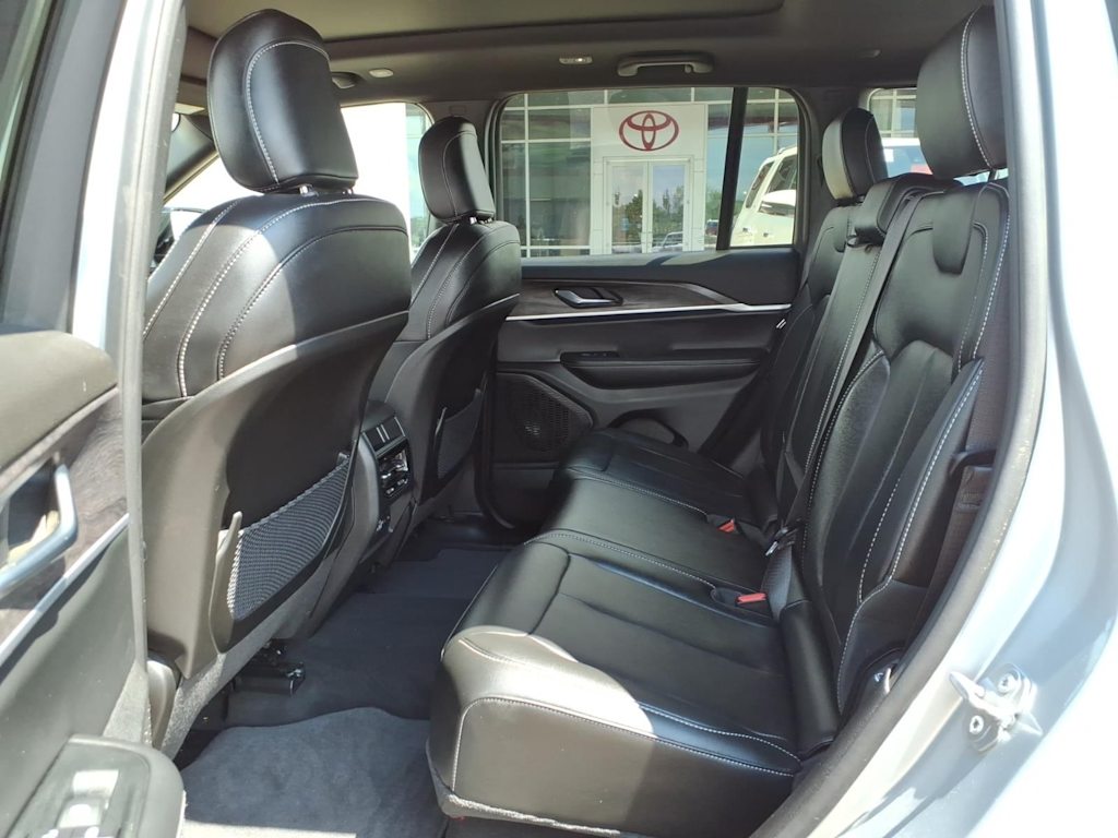 Thumbnail: 2025 Jeep Grand Cherokee - 9