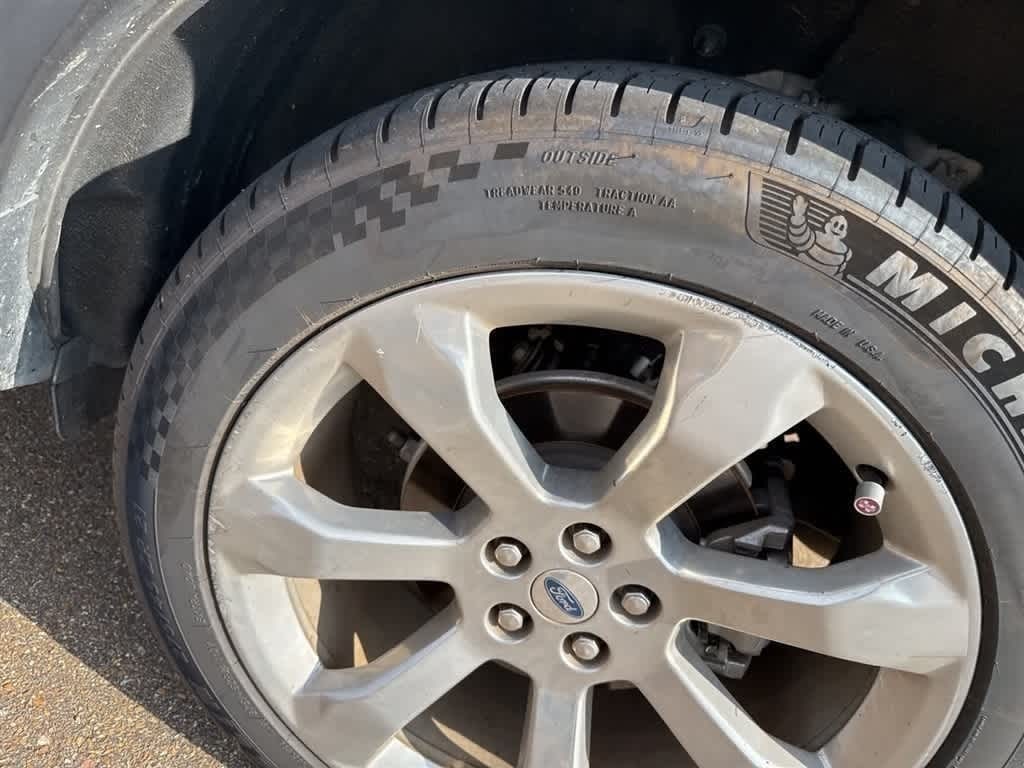 Thumbnail: 2020 Ford Explorer - 9