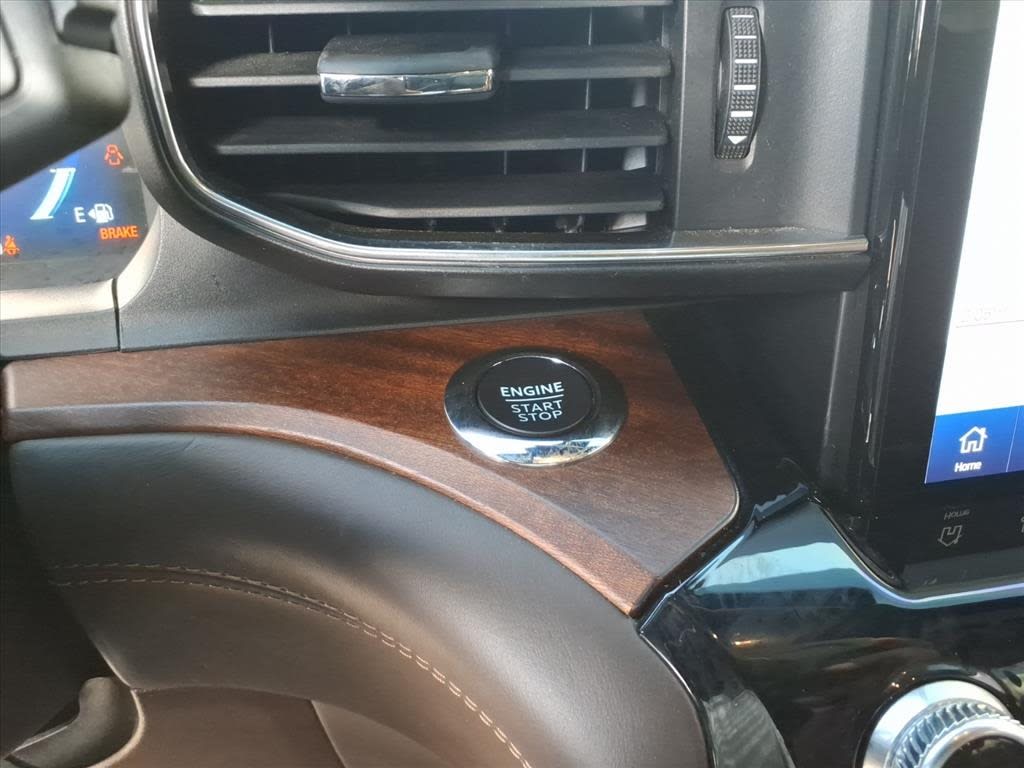 Thumbnail: 2022 Ford Explorer - 23