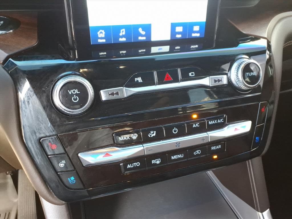 Thumbnail: 2022 Ford Explorer - 24